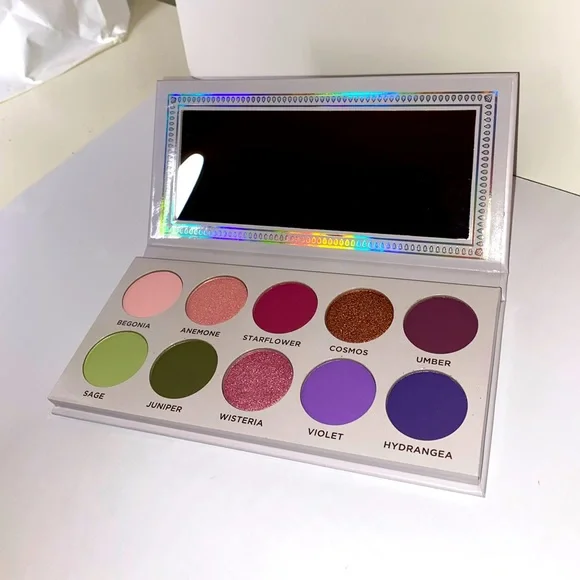 Ace Beauté Violet Sage Eyeshadow Palette – Limited Edition Vegan Makeup - Picture 4 of 5